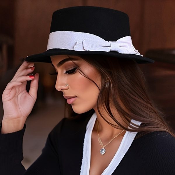 elegant and classic design of women's wool felt hat, embellished with a bow, light and breathable tweed fabric, showing the elegant style of women
